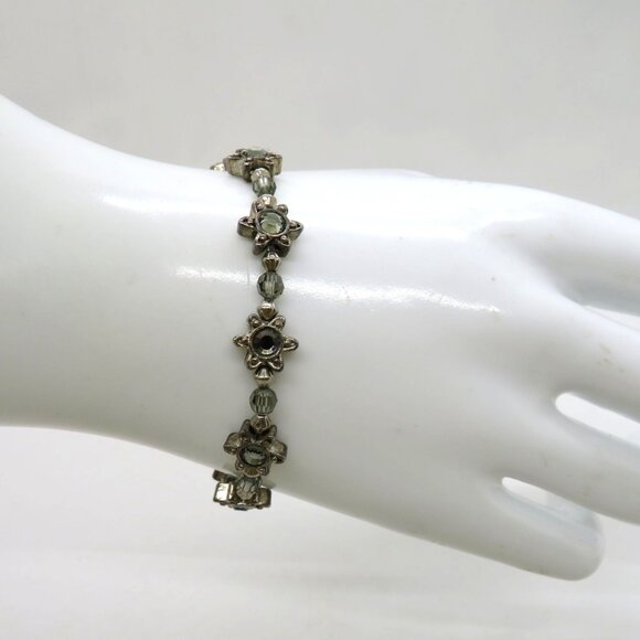 Floral Bracelet Silver Tone Gray Crystal Bead Star Accents Magnetic Closure - Picture 13 of 14